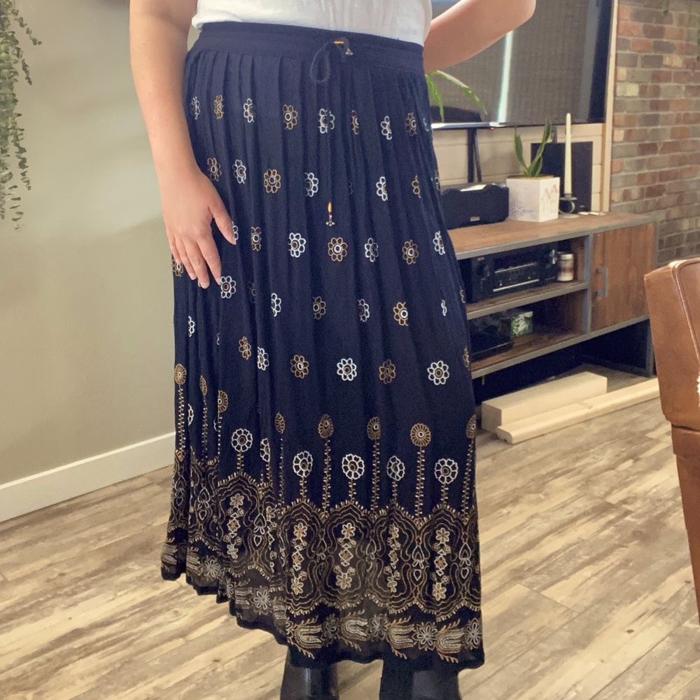 Gypsy Boho Embroidered Black Maxi Column Skirt